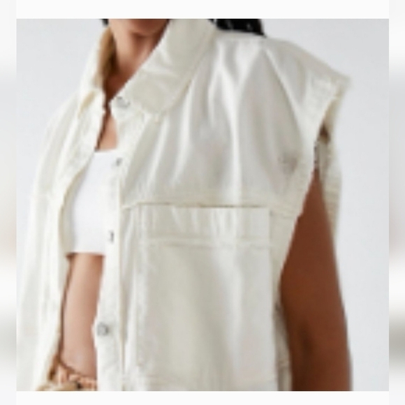 We the Free XS Distressed, raw hem denim button up shirt - Picture 2 of 16